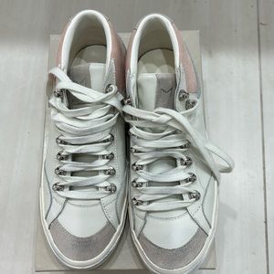 NWOT MARC FISHER MERIN SNEAKERS